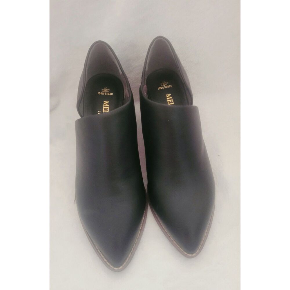NWOT Vegan Leather Ankle Booties Womens Size 7 Black Pointed Toe Block Heel